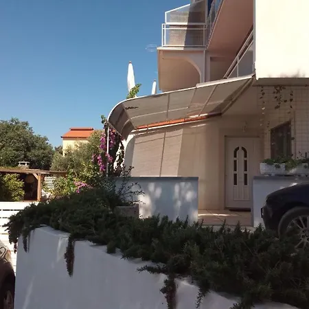 Sunny Stretto Apartamento Tisno