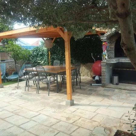 Sunny Stretto * Tisno